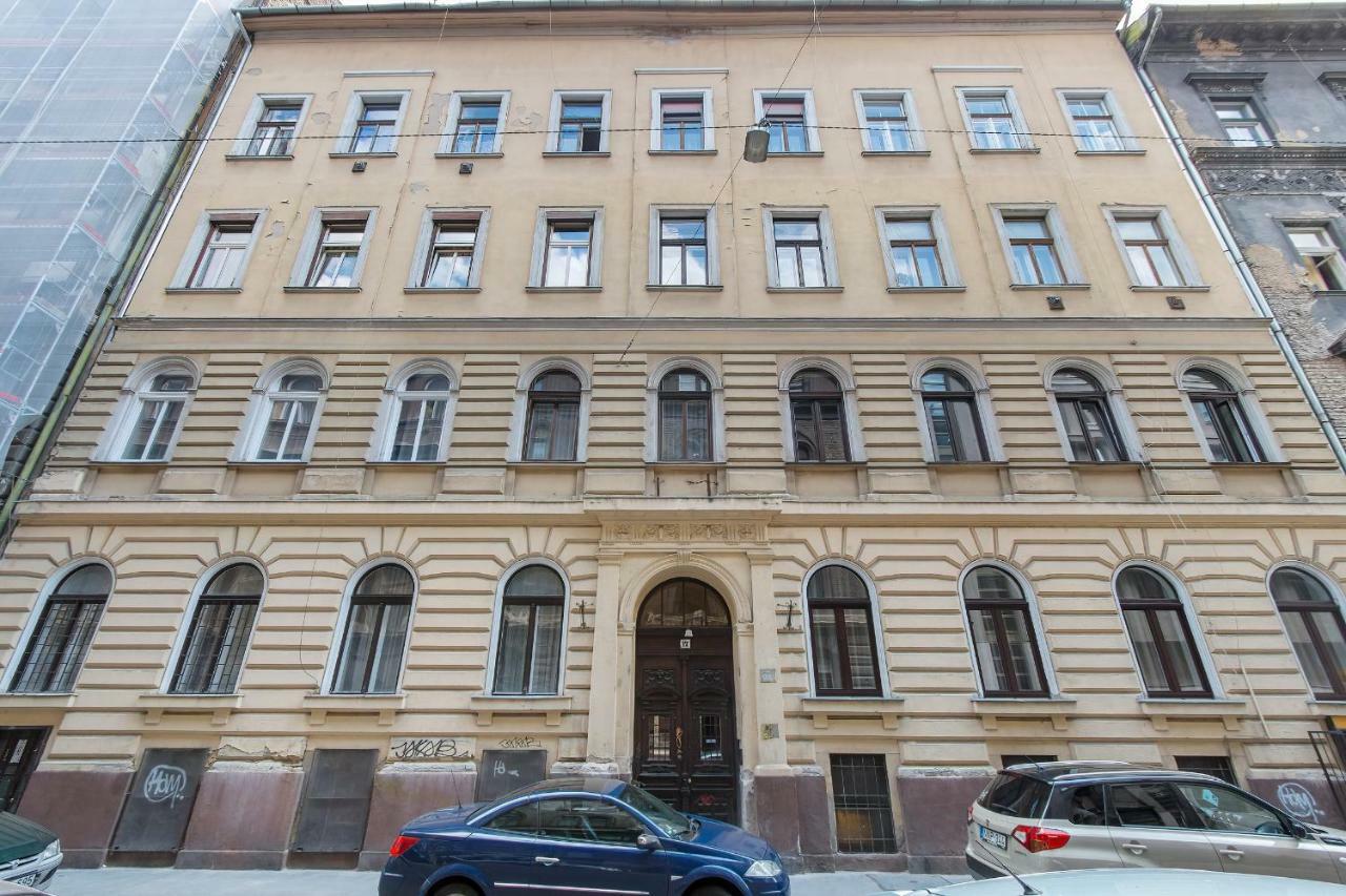 Standard Apartment By Hi5 - Weiner Leo Budapesta Exterior foto